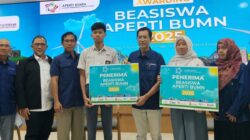 Pemerataan Akses Pendidikan Tinggi, ULBI Serahkan 55 Beasiswa APERTI BUMN 2025