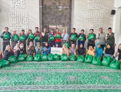 BAZNAS Jawa Barat Salurkan 40 Paket Munggahan dan Bantuan Operasional