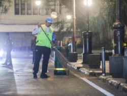 Bebersih Serentak, Sapu-Sapu Bandung Jadi Rutinitas Baru