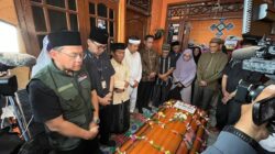 BAZNAS Jabar Salurkan Santunan bagi Korban Kecelakaan KRL Bekasi